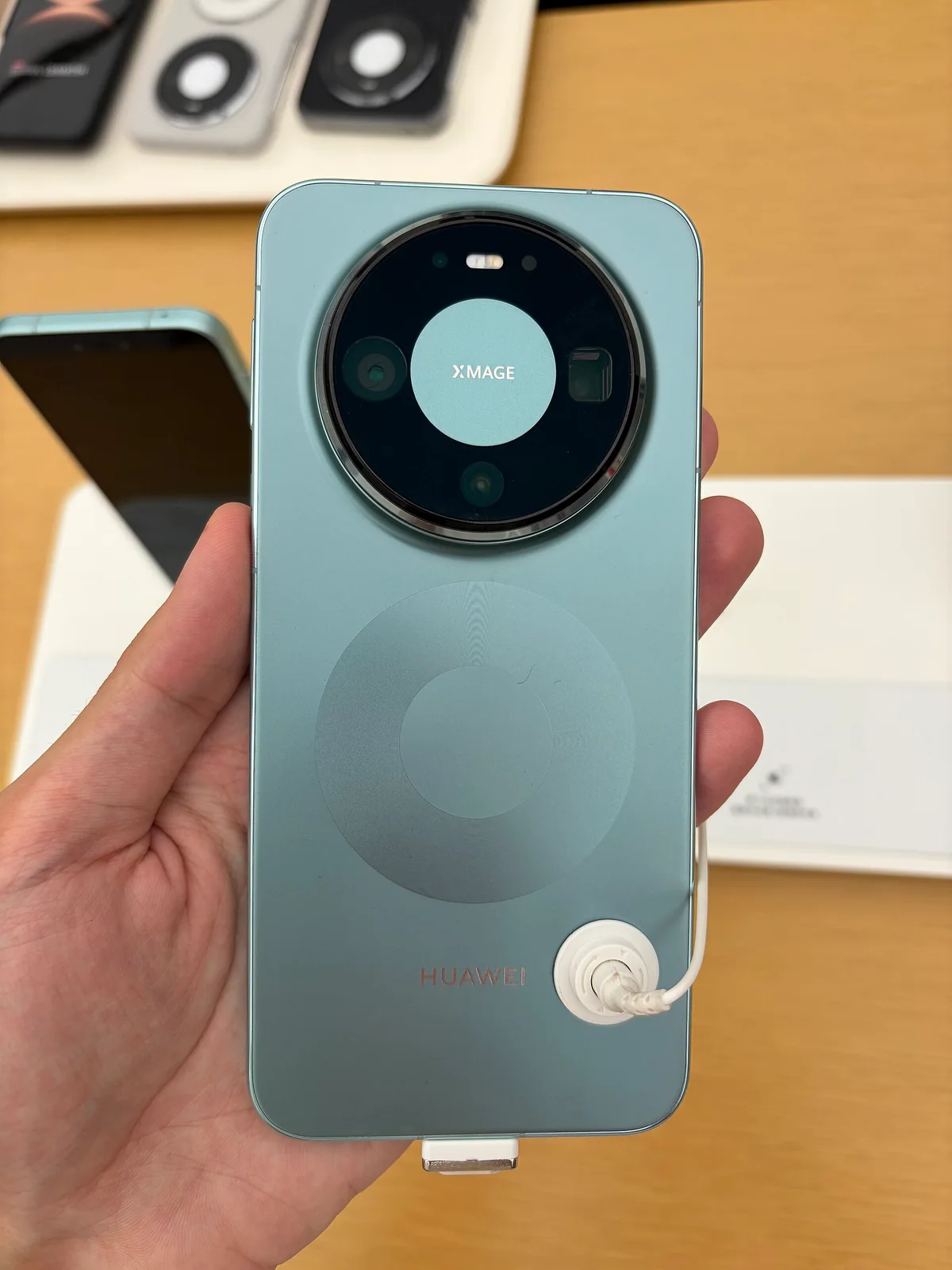 Huawei Mate 80 Pro, vista posteriore