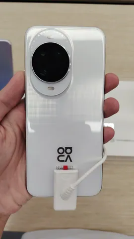 Huawei nova 14 Ultra, vista posteriore